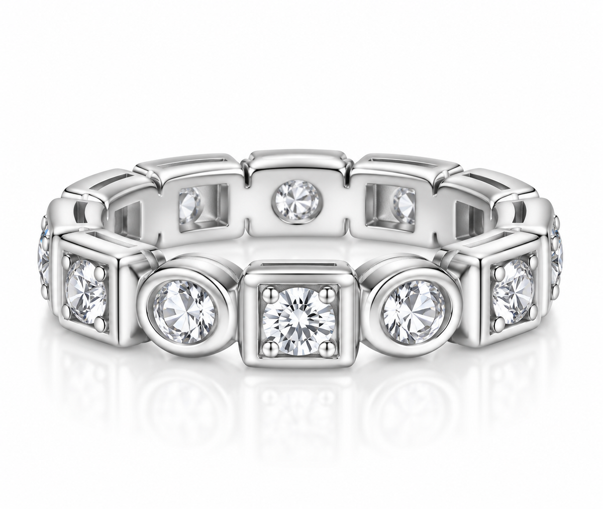 The Solene band in silver