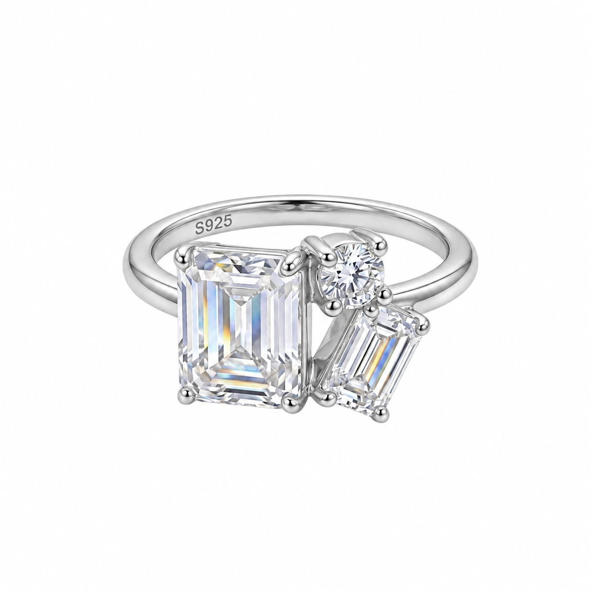 The Margot ring in silver