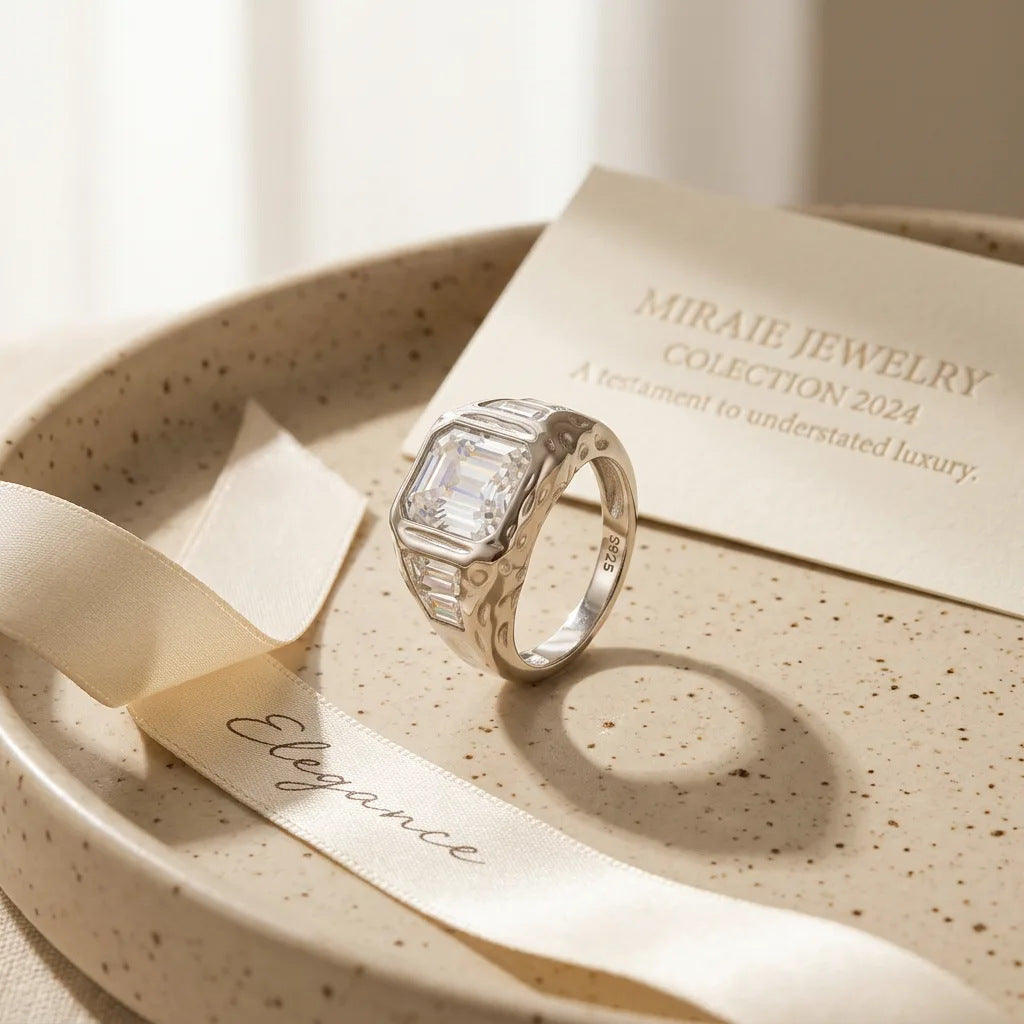 The Isadora ring — product photo 4
