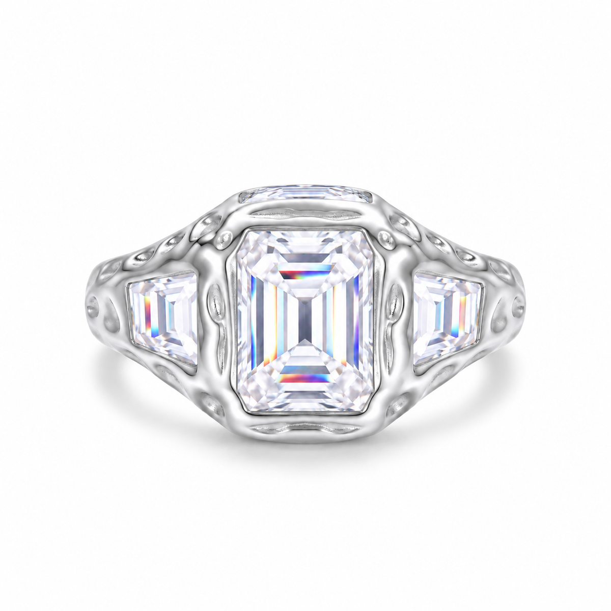 The Isadora ring in silver